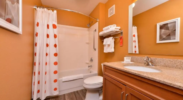 Четырёхместная студия TownePlace Suites by Marriott Ontario Airport
