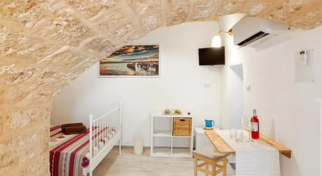 GuestHost - San Nicola Clemente Private Room, Забронировать Гостевой дом Бари Bari Province, рядом с Театр Маргерита