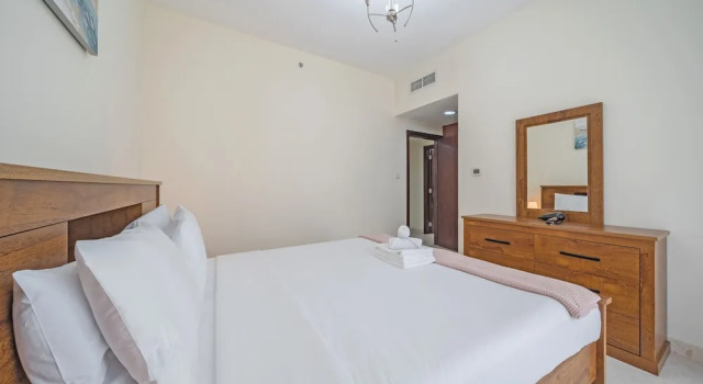 Spacious 2bedroom in the Heart of Business Bay, Забронировать Апартаменты/квартира Отели Эмирата Дубая с парковкой, рядом с Al Wajeha Al Maeyah Marine Transport Station, Парковка