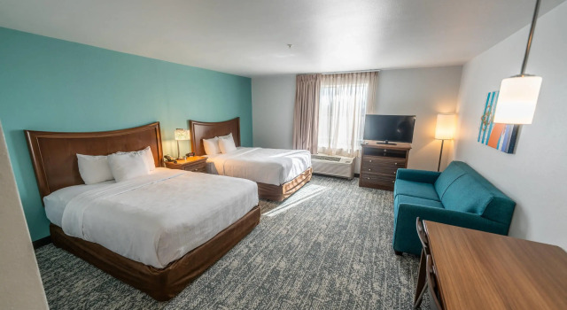 Четырёхместный люкс MainStay Suites at Discovery Park of America