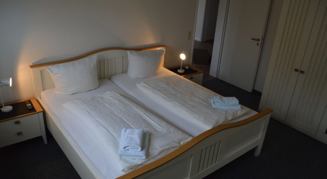 Hotel Zum Großen Krug, Забронировать Отель Вирдум 