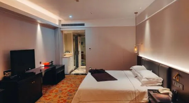 Двухместный номер Deluxe Country Garden Flower City Hotel