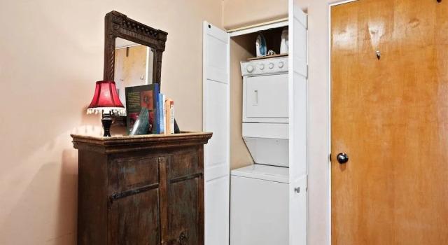 Casita de las Aves - Unbeatable Location, Spacious Yard