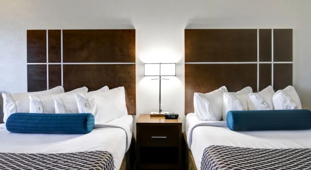 Четырёхместный номер Standard Canalta Hotel Martensville