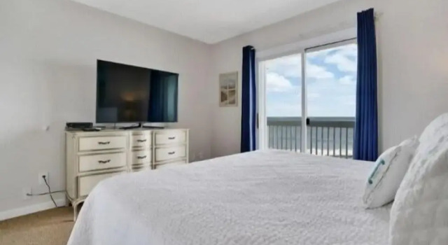 Sandy Toes - Unbeatable Location Within Biking Distance To Dining, Shops, And Entertainment! 2 Bedroom Condo by Redawning, จอง โรงแรม Kure Beach Wilmington