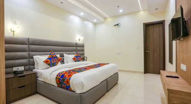 Номер Premium Fabhotel Vishesh Villas