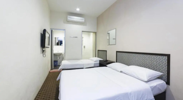 Номер Comfort Raintree Hotel
