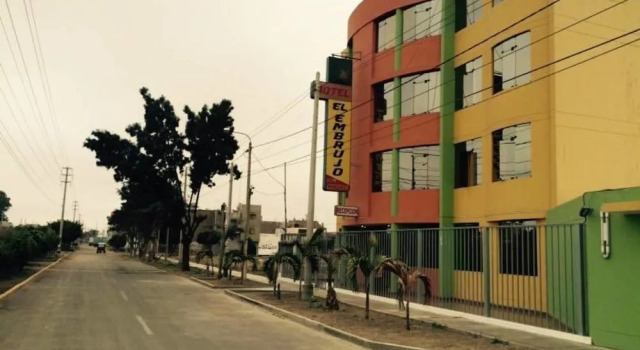 Hotel El Embrujo, Prenota Hotel Hotel 3 stelle a Ica, 3*