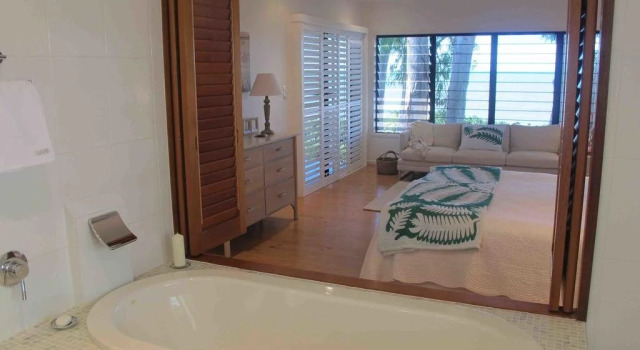 Seascape Luxury Beachfront Holiday House
