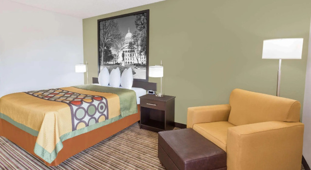 Двухместный номер Standard Super 8 by Wyndham Madison South