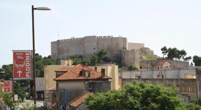 Коттедж Holiday home Elin Šibenik