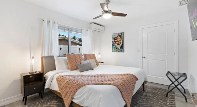 Newly Renovated 3 Bedrooms Near the Beach and Rest, Rezerwuj Dom wakacyjny Hotele w Broward County z parkingiem, Parking