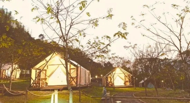 Тент Mountain Moon Hot Spring Camp Site