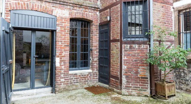 LAtelier dÉléa 4 Terrace - Industrial-chic in the heart of Honfleur, Забронировать Отель Онфлер 