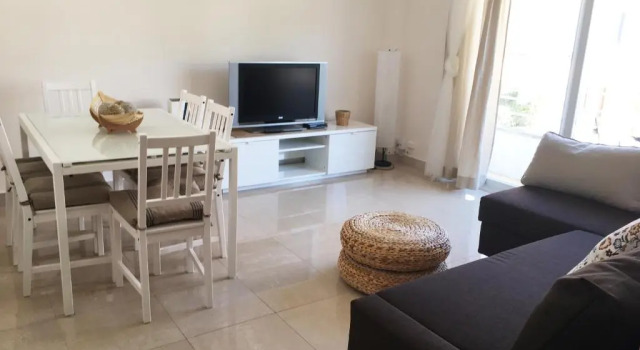 Apartamento céntrico y renovado, 100m de la playa, Забронировать Апартаменты/квартира Апартаменты Baix Empordà, Апартаменты/квартира