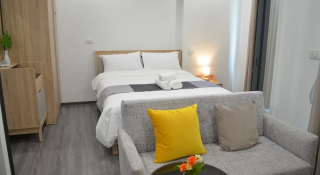 Апартаменты c 1 комнатой с балконом Wooden Suites (The Rich @Sathorn-Taksin)