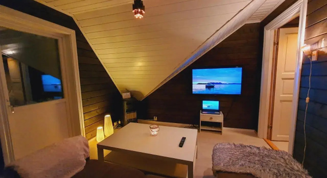 Costa del Dyrsfjorden, Book Hotel Hoteller i Troms og Finnmark med parkering, Parkering