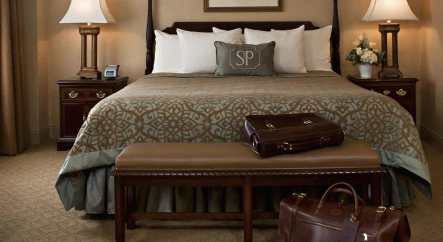 Номер Deluxe The Saint Paul Hotel