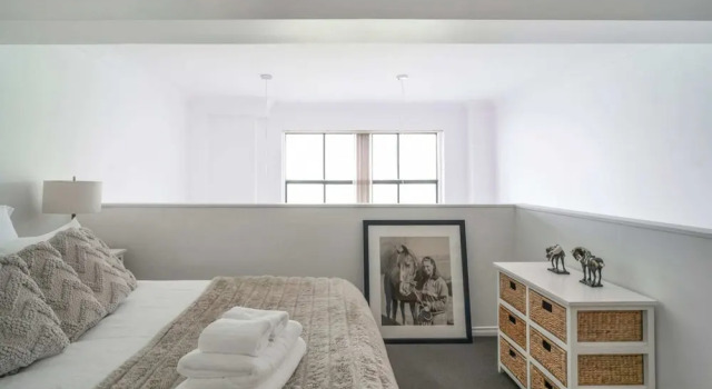 Loft Style Apartment in the Heart of Surry Hills
