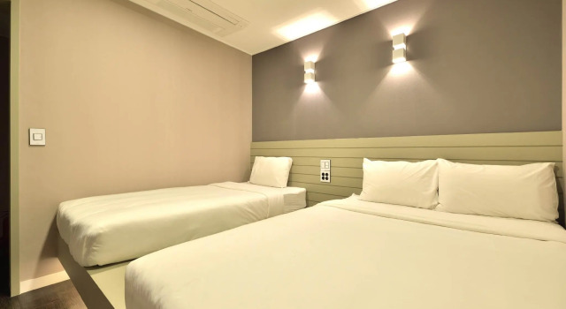 Трёхместный номер Standard With U Hotel & Guesthouse