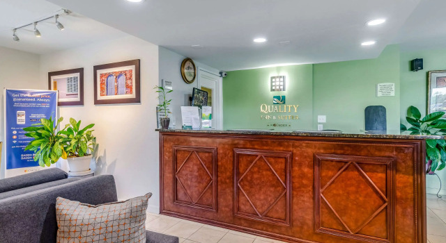 Quality Inn & Suites Creedmoor - Butner, Забронировать Отель Кридмур Северная Каролина