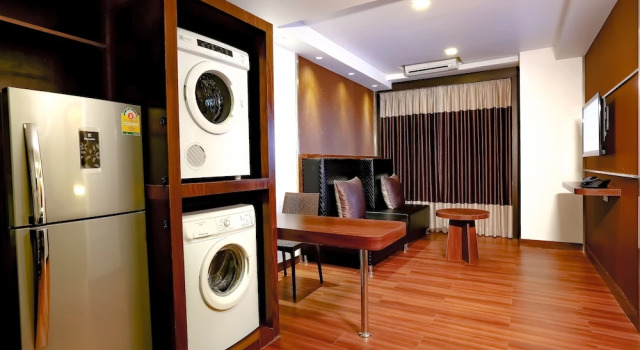 Апартаменты Business Clover Suites Royal Lake Yangon