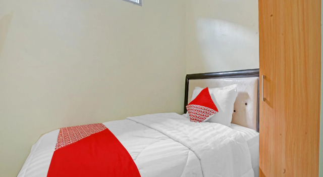 Номер Standard OYO 90804 Oma Uti Homestay Syariah