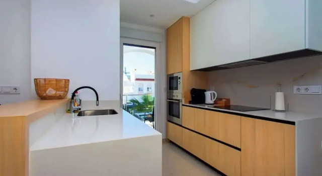 Sunset Paradise - Sleeps 4, Pool, Terrace & Views
