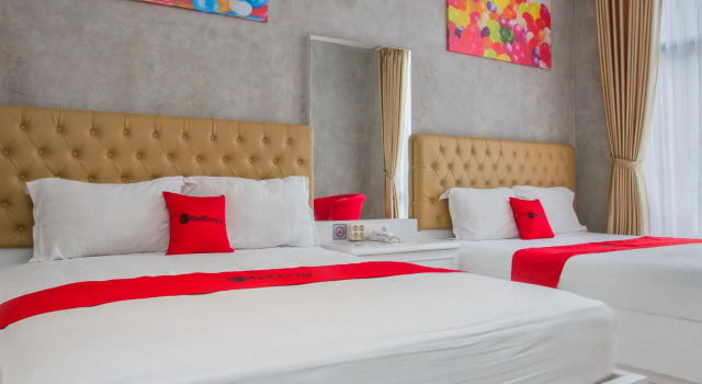 Семейный номер Standard RedDoorz Premium @ The Batik Hotel Moh. Toha