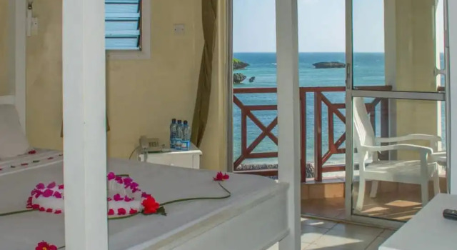 Номер Standard с балконом и с видом на океан Watamu Adventist Beach Resort