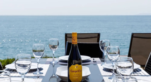 The Sea House - Ultimate Seafront Living & Sunsets, Забронировать Дом для отпуска Виллы Исторического графства Суссекса, Вилла