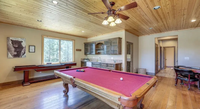 Walkable Big Bear Lake Home w/ Private Hot Tub!, Rezerwuj Dom wakacyjny Big Bear Lake Stany Zjednoczone