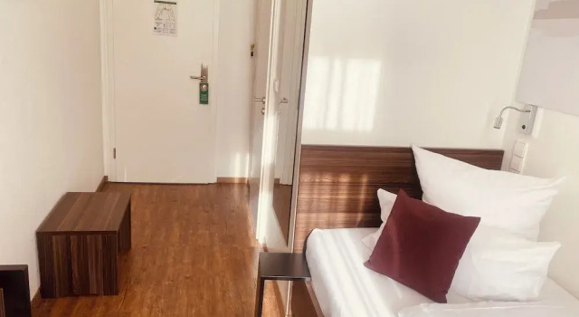 Номер Economy sevenDays Hotel Karlsruhe