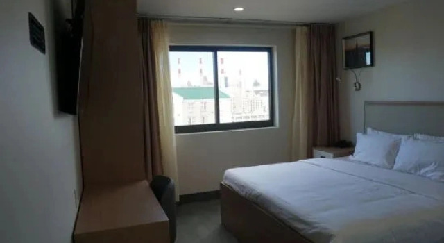 Одноместный номер Standard с видом на город LIC Plaza Hotel