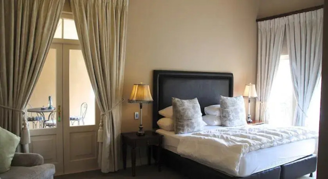 Franschhoek Valley Villas, Забронировать Вилла Виллы Франсхук, рядом с Haute Cabriere Wine Estate, Вилла