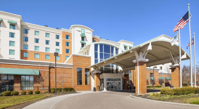Двухместный люкс Embassy Suites Columbus - Airport