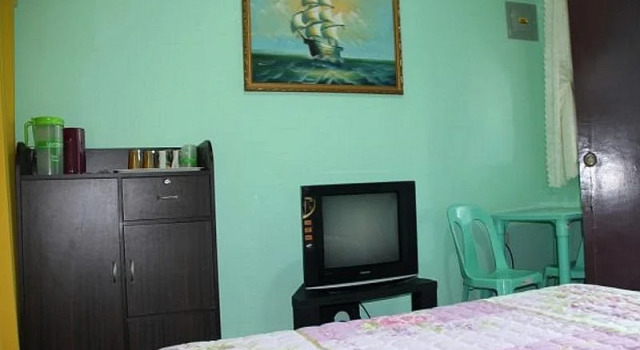 Captain Hook's Red Parrot Inn, Prenota Hotel Hotel a Mindanao con parcheggio, Parcheggio