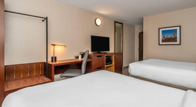 Четырёхместный номер Standard Comfort Inn Kanata Ottawa West