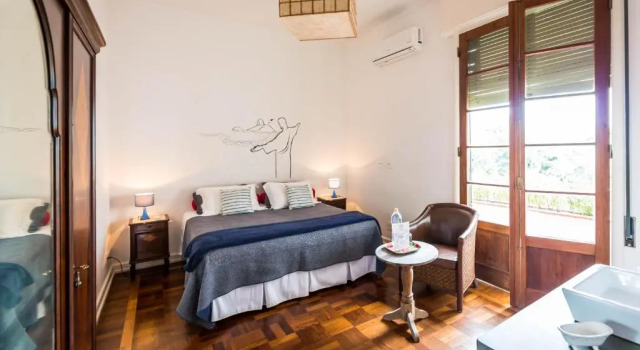 Люкс с балконом Gerthrudes Bed & Breakfast