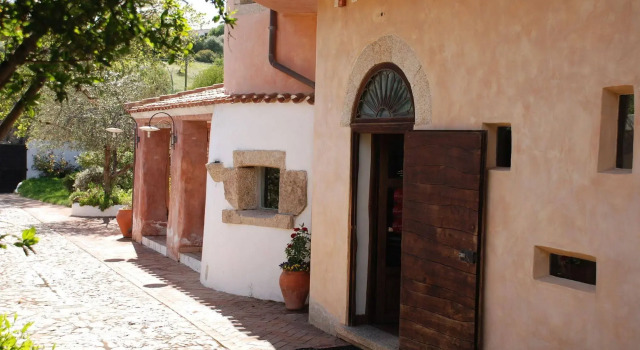 Locanda Tipica Sa Corte, Prenota Hotel Oliena Barbagia
