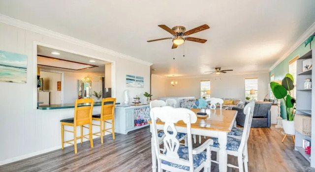 Private Pool & Dock: Old Florida Waterfront Home, Buchen Sie Ferienhaus Villen in Spring Hill, Villa
