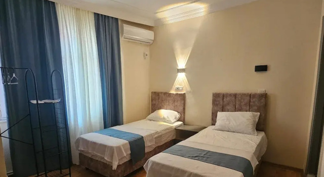 Çinar Otel, Забронировать Отель Фатих Стамбул, рядом с Библиотека Стамбульского университета