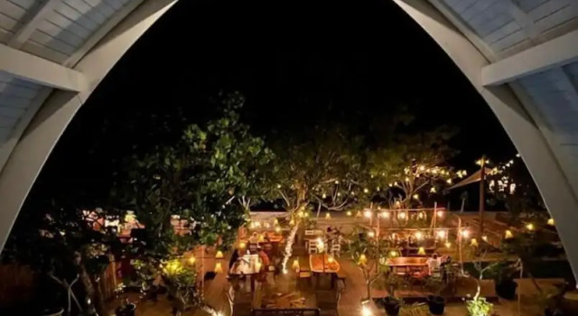 Camera Deluxe con balcone e vista litorale Mambo Beach Resort