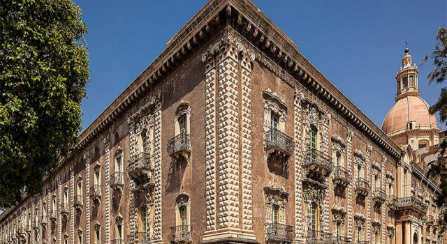 B&B Stesicoro InHabit - GuestHouse City Center, Buchen Sie Bed & Breakfast Hotels in Catania mit Frühstück, Frühstück