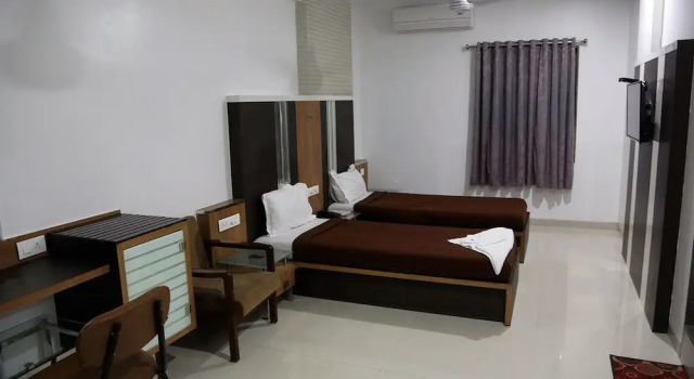 Hotel Satkar