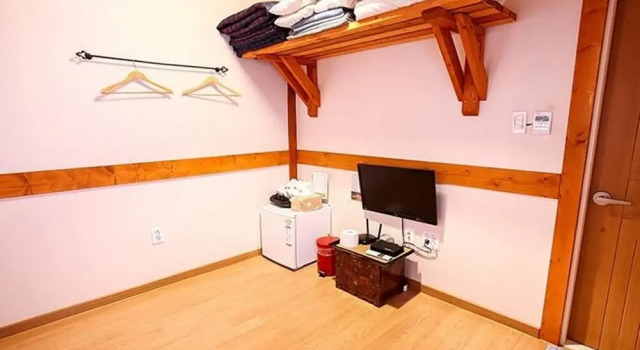Jeonju Constellation Hanok Stay, Забронировать Отель Чонджу Чолла-Пукто, рядом с Корейский традиционный культурный центр