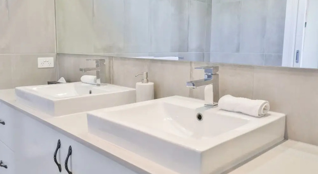 Коттедж Luxury Indulge Luxury Homes - Dockside Marina