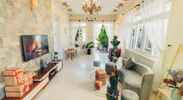 Четырёхместный номер Standard с видом на горы D House Dalat