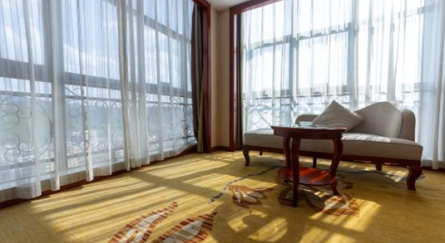 Vienna International Hotel (Guangning), Rezervasyon Otel Guangdong otoparklı oteller, Otopark