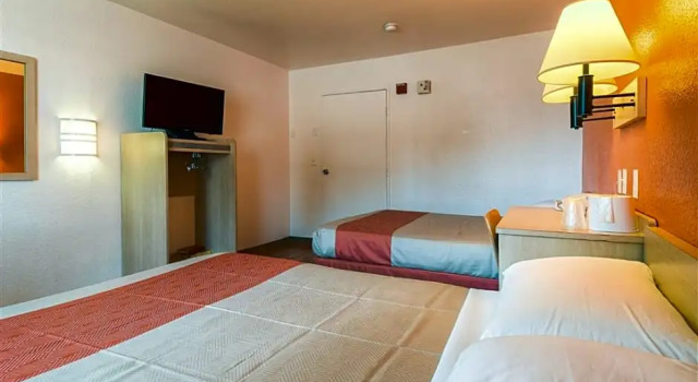 Номер Motel 6-El Cajon, CA - San Diego